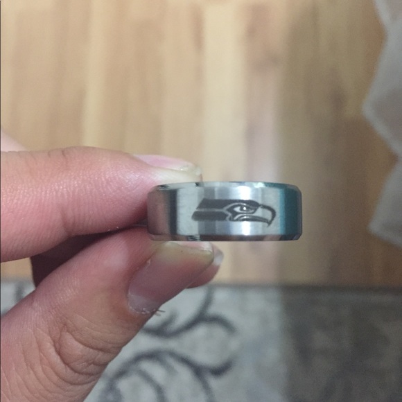 Silver Seattle Seahawks Ring - Picture 3 of 4